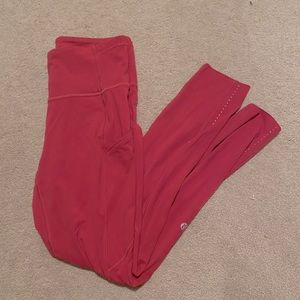 Barely worn lululemon fast free 7/8 ripened raspberry leggings